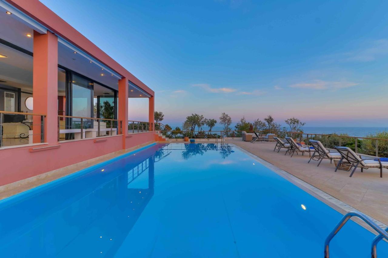 Black Diamond Beachfront Pool Villa Pasithea In Sounio, Athens Sunion Zewnętrze zdjęcie